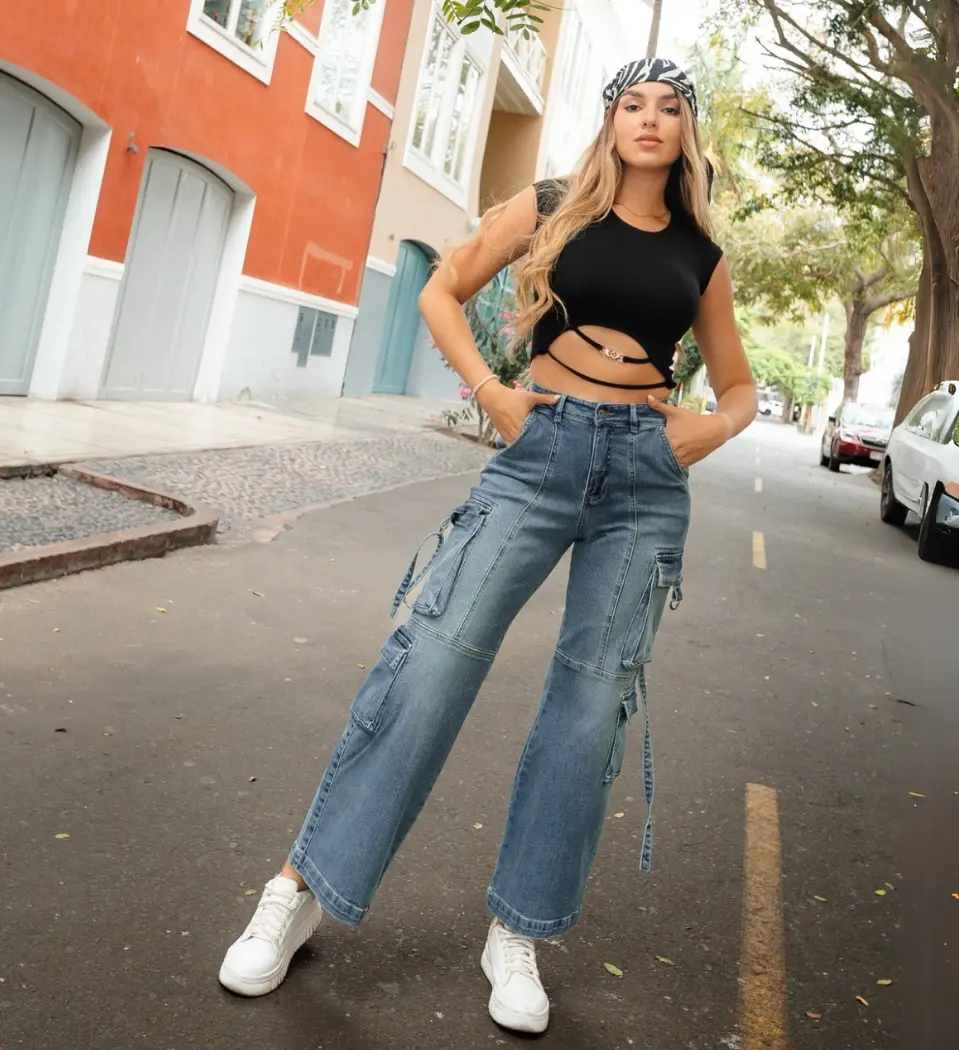 Jeans Cargo Ibiza Maíz – Estilo Atrevido y Funcional en Denim (3)