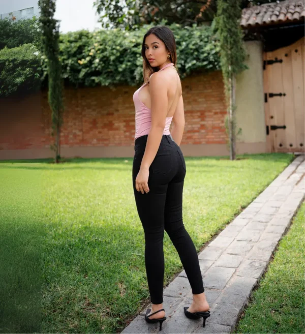 Jeans Pitillo Malibú Negro - Denim de Alta Calidad - Imagen 2