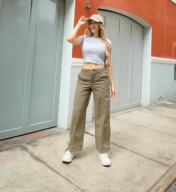 Jeans Recto Marcela Verde – Comodidad y Estilo en Drill