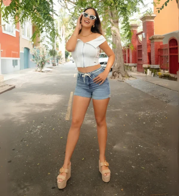 Short Yuriko Maíz – Frescura y Estilo en Denim